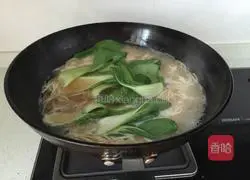 Illustration of how to make vegetable and egg noodles 8