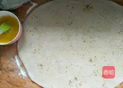 Chicken oil, salt, pepper and buckwheat Illustration of how to make noodle rolls 5