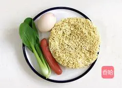 Illustration of how to make instant noodles in sour soup 1