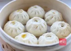 Illustration of making mushroom and carrot fresh meat buns 14