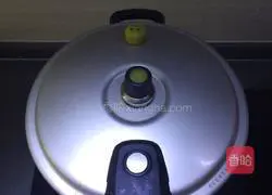 Illustration of how to make taro braised pork 12