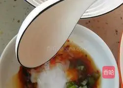 Illustration of how to make noodles 3