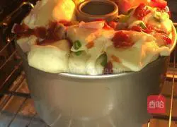 Illustration of how to make bacon, chive and shredded buns 16