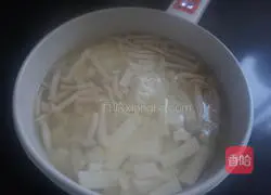 Illustration of how to make pepper-flavored white jade tofu soup 5