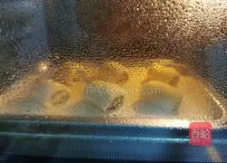 Illustration of how to make pumpkin black sesame rolls 18