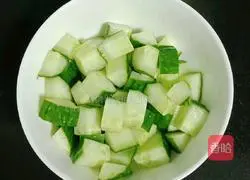 Kongbao apricots Illustration of how to make oyster mushrooms 2