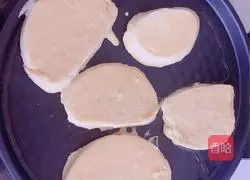 Illustration of how to make fried egg-fried steamed buns 3