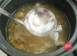 Illustration of Poria, Agaricus Blazei and Spare Ribs Soup 14