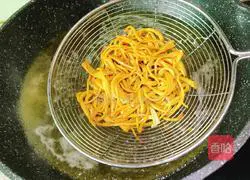 Illustration of how to make chicken breast with Cordyceps flowers 8