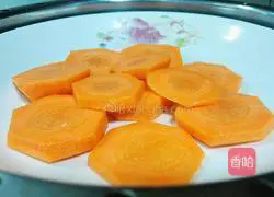 Illustration of how to make carrot and watermelon milkshake 3