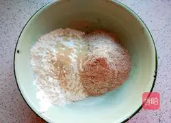 Illustration of making whole wheat dough cake 1