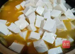 Illustration of how to make tomato tofu soup 5