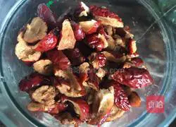 Ginger and dates Illustration of how to make tea 3