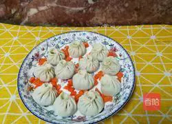 Illustration of how to make Xiao Long Bao with dumpling skin 6