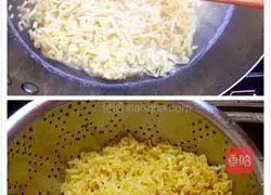 Illustration of how to make instant noodles 3
