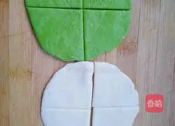 Illustration of how to make fancy pastry roses 4