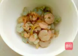 Illustration of how to make fried shrimps with okra 9