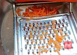 Illustration of how to make potato tray 3