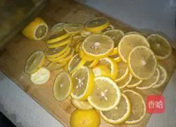 Illustration of how to make lemon paste for beauty and beauty 3