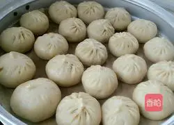 Illustration of how to make mushroom and pork buns 13