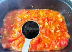 Illustration of how to make tomato, cucumber and scrambled eggs 9