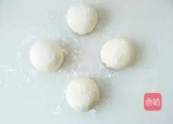Illustration of how to make jujube-flavored glutinous rice buns 7