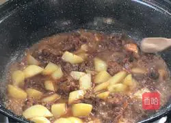 Illustration of how to cook duck legs with potatoes 16