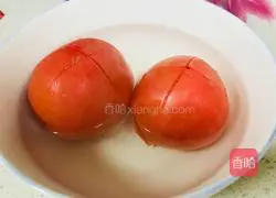 Illustration of how to make tomato and enoki mushroom soup 2