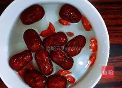 Recipe for Tremella, Water Chestnut and Snow Pear Sweet Soup 2