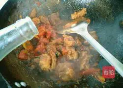 Illustration of how to stew beef brisket with tomatoes and potatoes 10