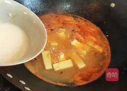 Illustration of how to make shrimp head and tofu soup 5