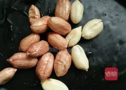 Illustration of how to make drunkard peanuts 2