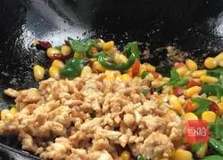Illustration of how to make spicy stir-fried corn kernels with minced meat 14