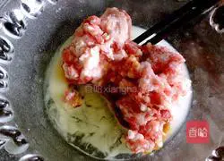 Illustration of how to make stewed lion head 8