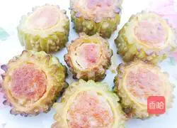 Illustration of how to make fried and stuffed bitter melon 13