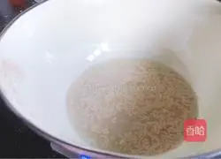 Illustration of how to make banana steamed buns 6