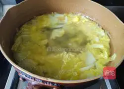 Illustration of how to make small wontons 13