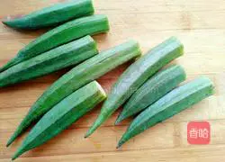 Illustration of how to make fried shrimps with okra 3