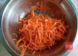 Illustration of how to make carrot and egg soft cake 2