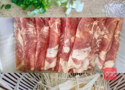 How to make enoki mushroom and fat beef soup Illustration 1