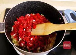 Illustration of how to make braised noodles with tomatoes and eggs (baby food supplement) 5