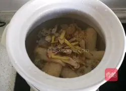 Illustration of how to make shrimp and corn tonic soup 10