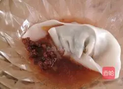 Illustration of how to make shepherd's purse and egg dumplings 18