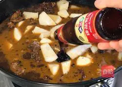 Illustration of how to make radish stewed with beef bone soup 8