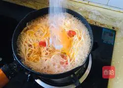 Illustration of how to make tomato and vegetable noodle soup 6