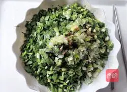 Illustration of how to make chive-filled pancakes 6