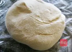 Illustration of how to make thin-bottom chicken and fresh fruit pizza 2