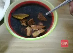 Illustration of how to make blood-tonifying and qi-tonifying soup 6