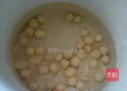 Lily lotus seed soup recipe 4