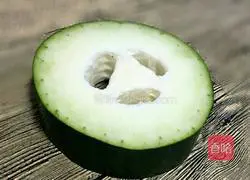 Barley, winter melon and pork ribs soup recipe 3